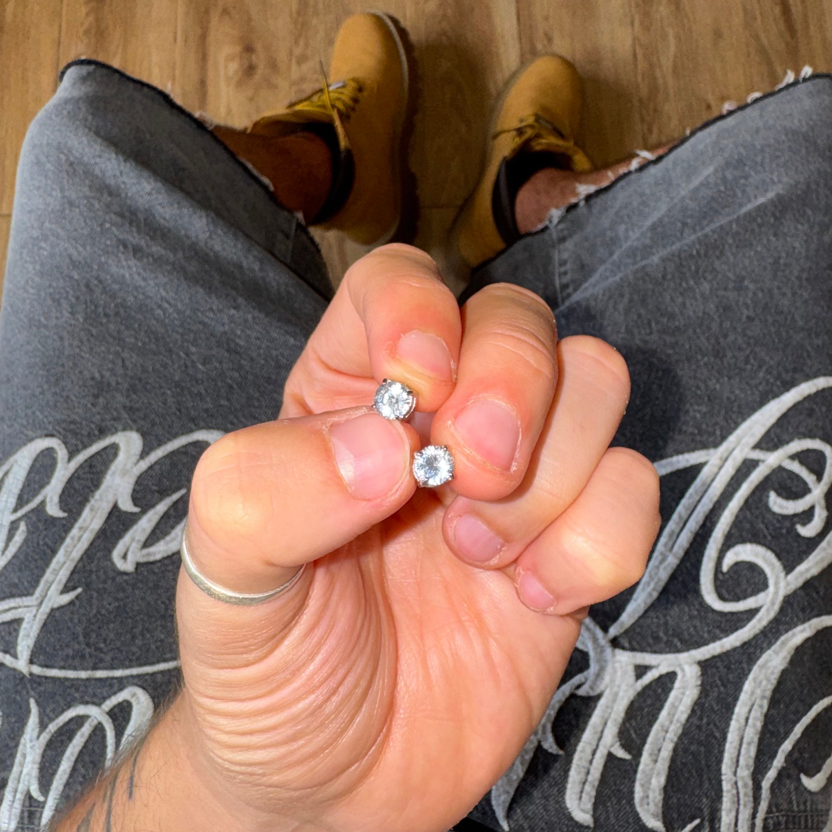 Diamonds — Pendiente magnético